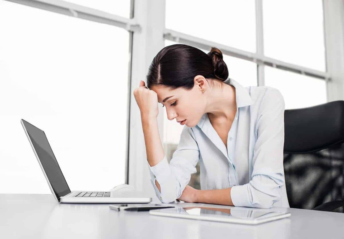 Best Desk Stretches for Office Workers