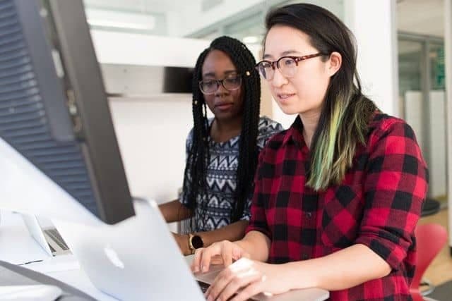 Why should you use exam software to plan an online examination?
