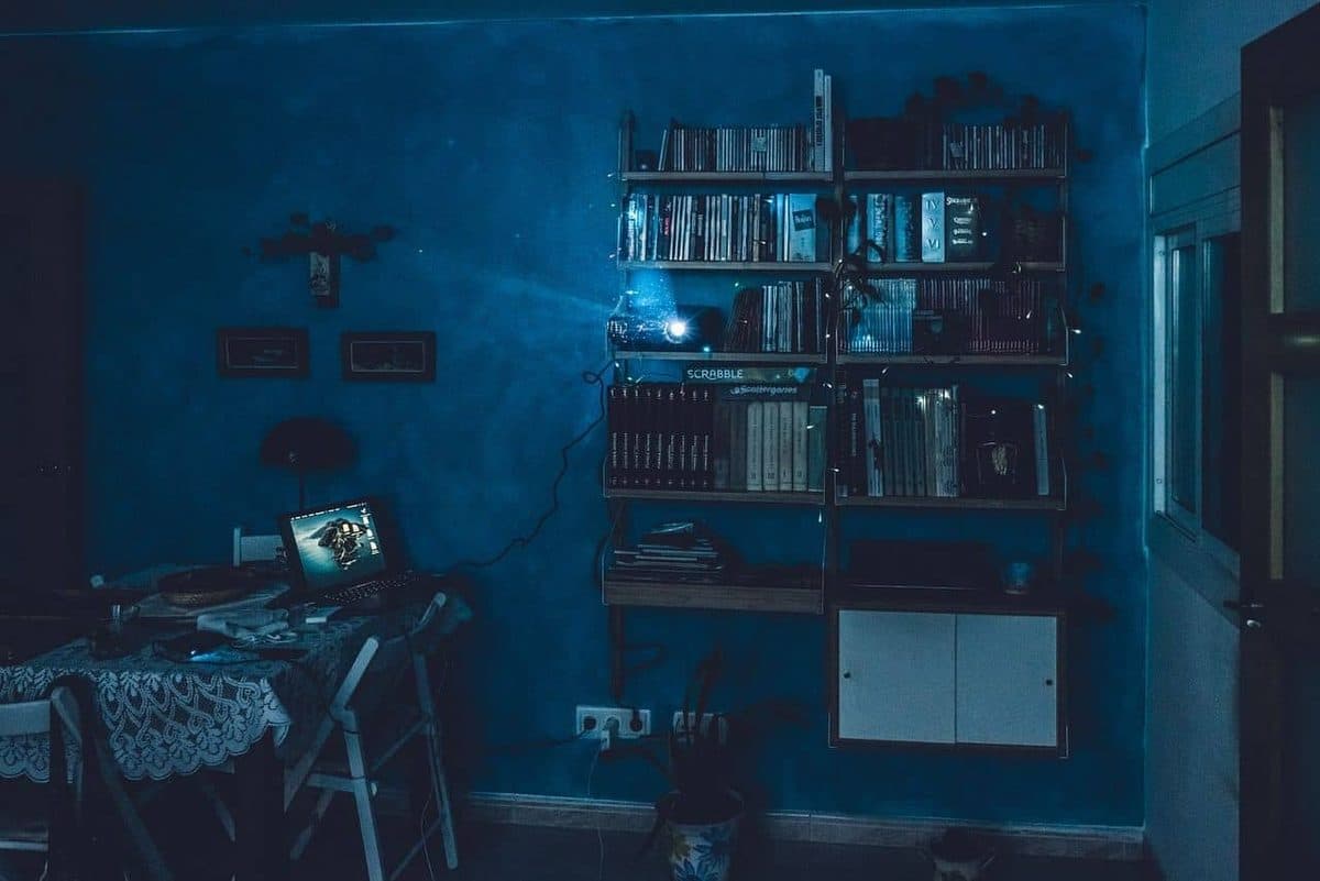 What Makes Projectors A Good Option Over TVs?