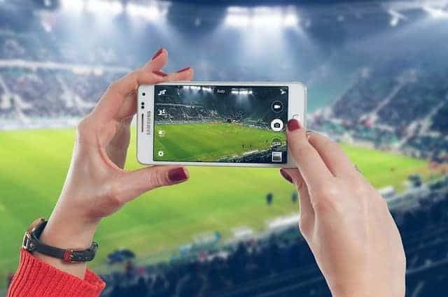 5 Top Tips to Keep Your Mobile Phone Safe 1