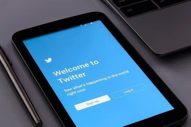 Twitter Struggles to Muzzle Its Army of Bots